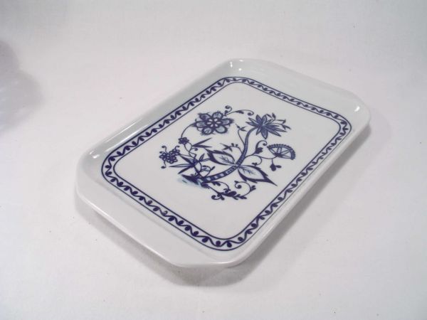 Tablett 21 x 14 cm oder Butterplatte Triptis Zwiebelmuster Porzellan