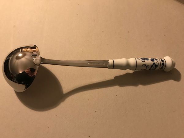 Portionsschöpfer Zwiebelmuster