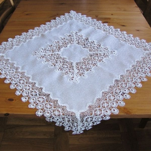 Decke Jacquard 85 x 85 mit Spitze Champagner